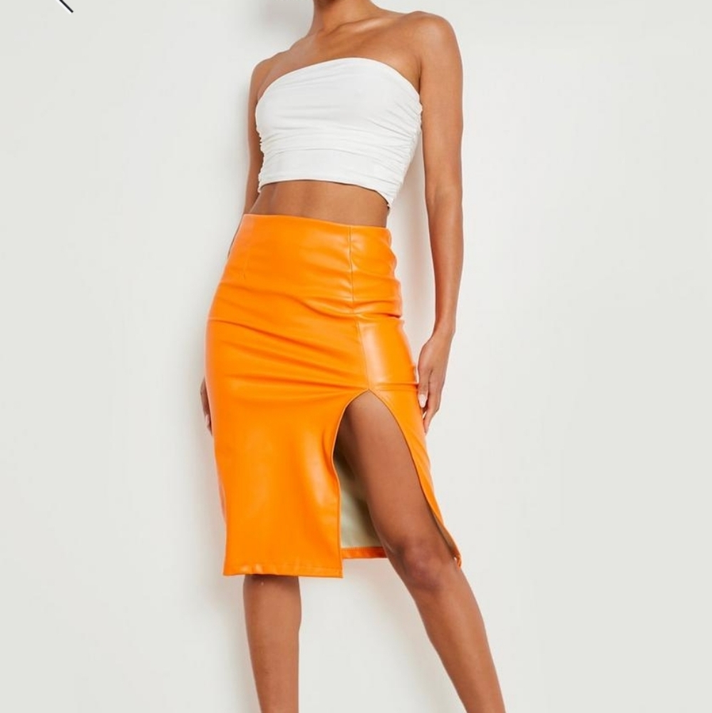 3/25 Boohoo midi orange skirt